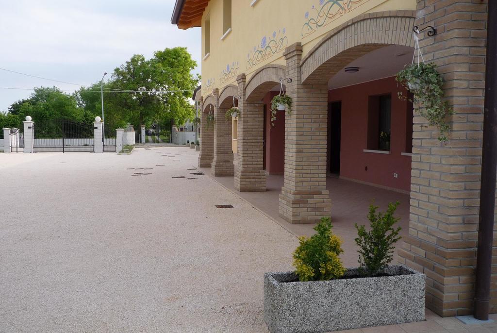 Agriturismo Ai Laghi Pocenia Kültér fotó